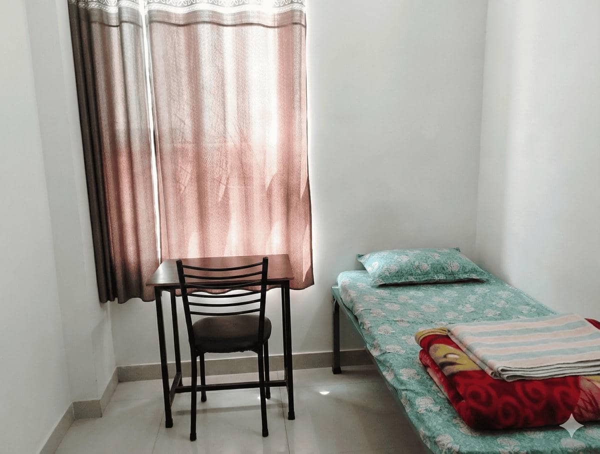 Shree Gajraj Boys Hostel Branch 1 Near Allen & Chetanya Piprali Circle Sikar.